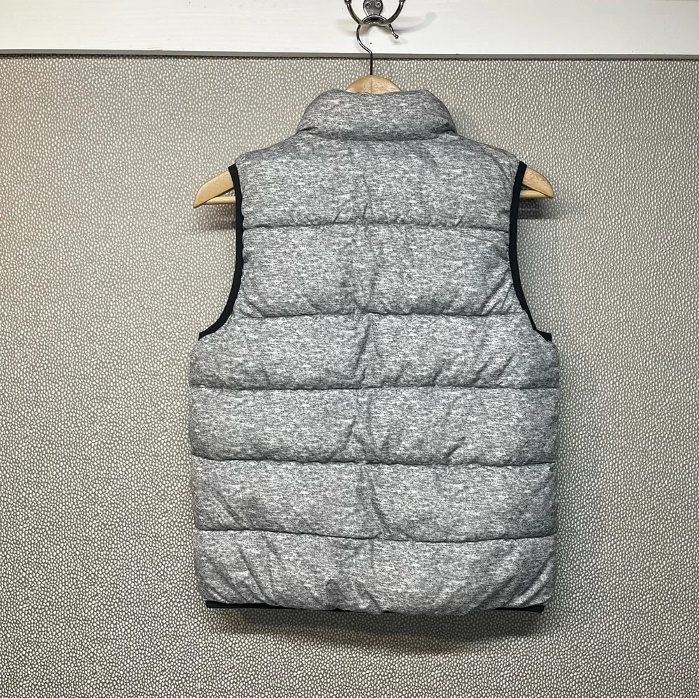L (10) GAP Kids Puffer Vest